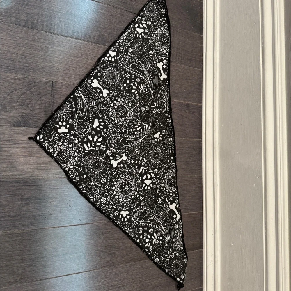 🎉HP🎊  Black and White Paisley Dog Pet Bandana for Medium/Large Dog